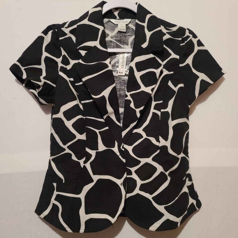 White House|Black Market Top Size 6